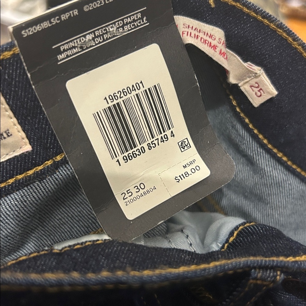 🆕 NWT LEVIS $118 311 SHAPING SKINNY WOMEN'S JEANS - Picture 7 of 7